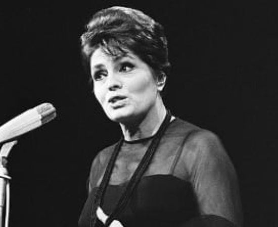 A Morte de Amália Rodrigues: Legado da Rainha do Fado