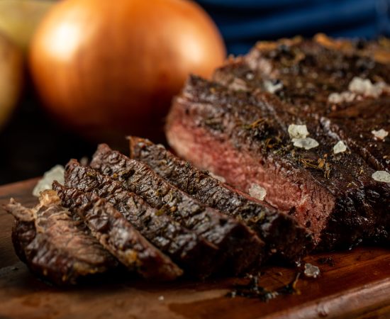 Entenda Por Que os Católicos Evitam Comer Carne na Sexta-Feira Santa e Sua Importância Espiritual