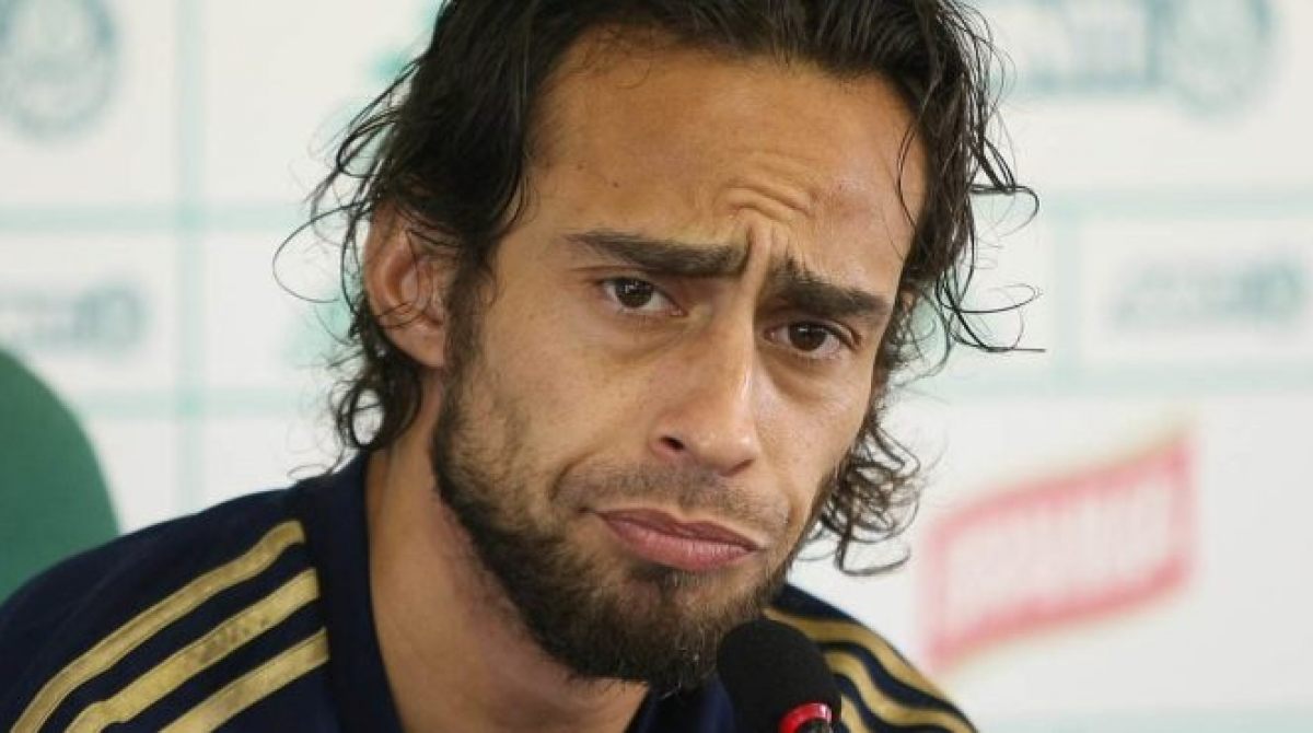 Ex-Jogador Jorge Valdivia Preso no Chile por Acusação de Abuso Sexual