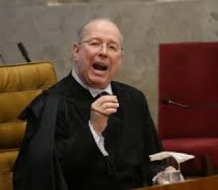 Celso de Mello diz que conduta de Débora dos Santos é imperdoável em defesa da democracia