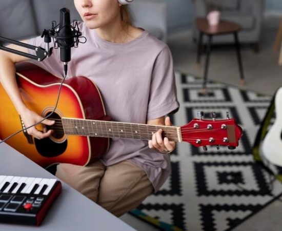 A Desvalorização da Mulher na Música Contemporânea: Letras e Imagens na Era Digital