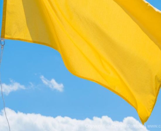 A Volta da Taxa Extra na Conta de Luz: O Impacto da Bandeira Amarela no Governo Lula