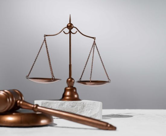 Ainda existe Base jurídica no Brasil? Análise da Decisão de Alexandre de Moraes sobre a Família Eustáquio