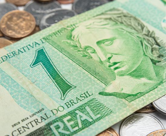 Carga tributária brasileira atinge maior patamar da história, chegando a 32,3% do PIB