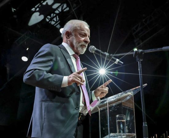 Lula erra ao falar de jornada e simplifica mudanças na Argentina