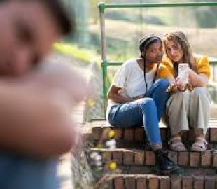 A confusão sobre consentimento entre adolescentes: o que a cultura popular não ensina