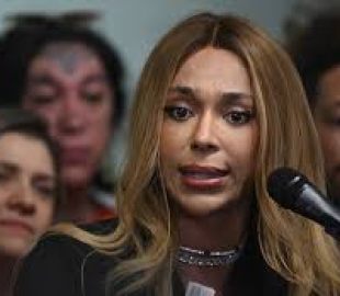 Erika Hilton apresenta PEC que propõe jornada de trabalho 4x3 e o fim da escala 6x1