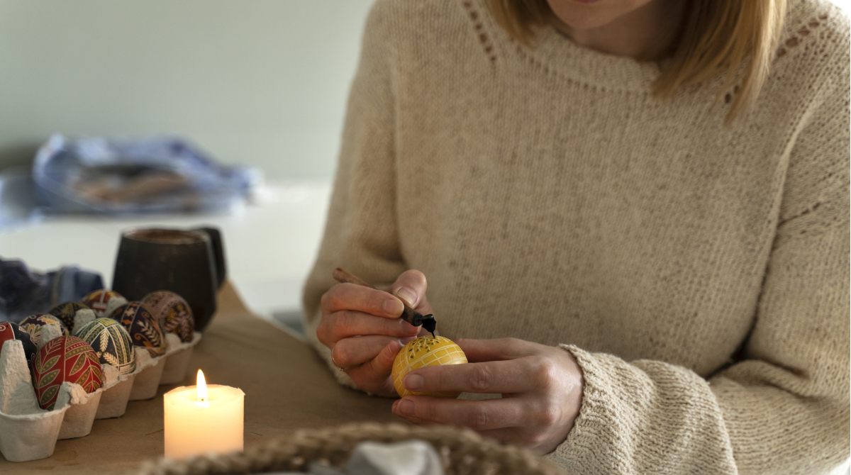 Rituais de Renovação: A Realidade das Limpezas de Páscoa e a Esperança em Tempos Difíceis