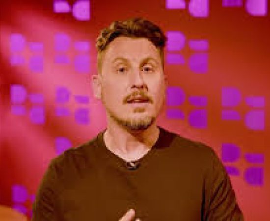 Jesus e Bolsonaro: a polêmica declaração de Leandro Demori sobre a encenação bíblica