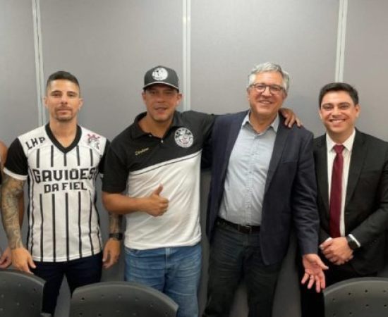 Corinthianos lançam vaquinha para quitar dívida bilionária!