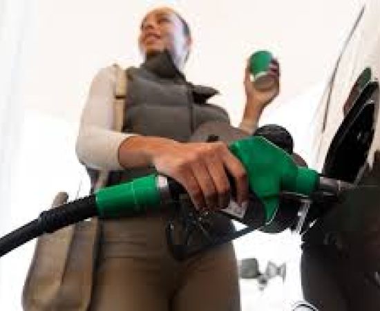 Apoio dos brasileiros a combustíveis limpos contrasta com uso de gasolina e diesel