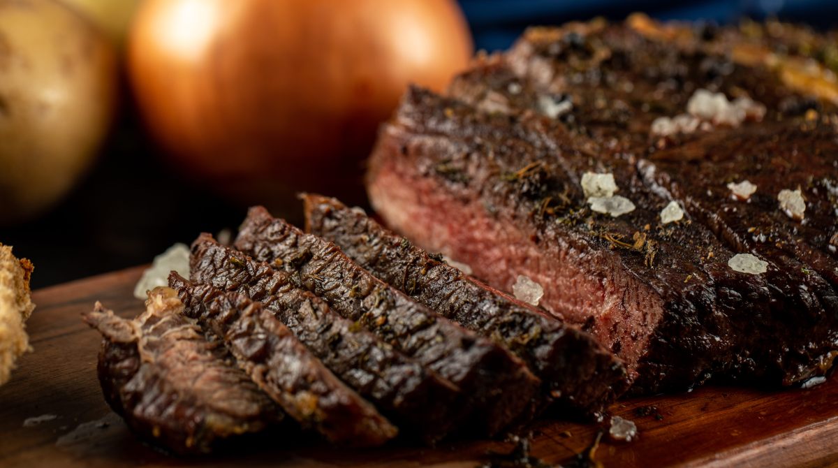 Entenda Por Que os Católicos Evitam Comer Carne na Sexta-Feira Santa e Sua Importância Espiritual