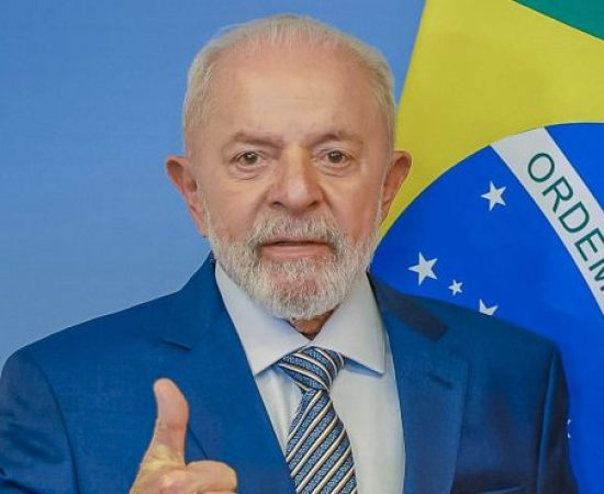 Lula Enfrenta Problemas na Viagem do México ao Brasil