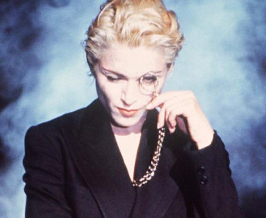 Censura e Autoritarismo: Proibição de X e Ações de Moraes