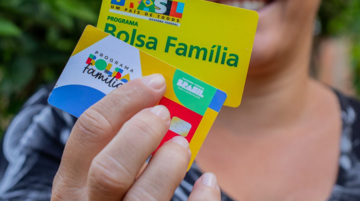 Revelações Bombásticas: R$ 210 Milhões do Bolsa Família Direto para Apostas Esportivas em Agosto!