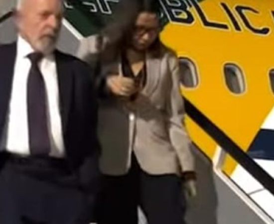 Lula e Janja Enfrentam Falha Aérea: O Que Aconteceu?