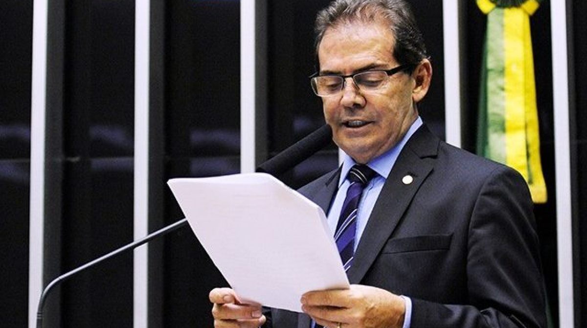 Alerta na Política: Deputado Busca Suspensão de PEC que Poderia Anular Decisões do STF!