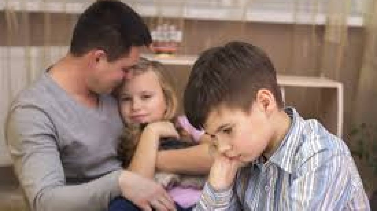 Descobrindo a Verdade sobre Filhos Favoritos: Impactos na Vida Familiar e na Saúde Mental