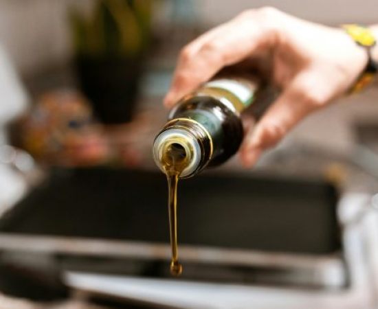 Alerta! 11 Marcas de Azeite de Oliva Impróprias para Consumo Reveladas; Proteja-se Agora!