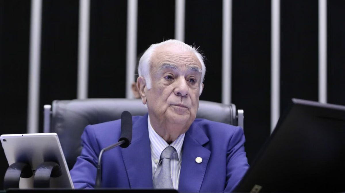 Deputado do PL que não assinou anistia é próximo de Alexandre de Moraes e chama atenção