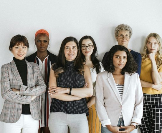 Mulher Moderna: Feminina, Conservadora e de Sucesso –  Sim, Pode Tudo, Porra!