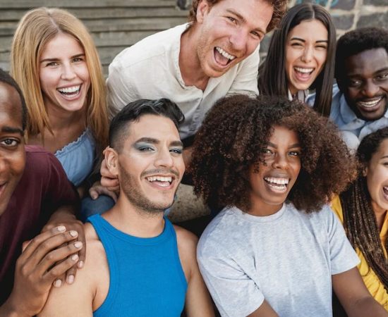 O Espectro da Direita: Diversidade de Pensamentos e a Defesa da Liberdade Individual em Temas Contemporâneos